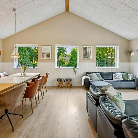 Gorgeous In With Wifi *